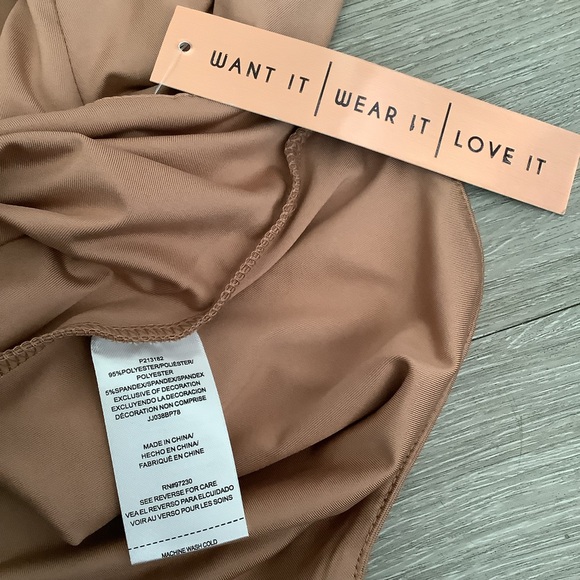 Almost Famous Tan Long Sleeve Bodysuit - Picture 6 of 6